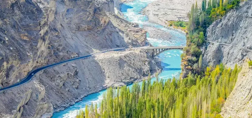 Affordable Flights from UAE to Pakistan: Best Deals & Tips